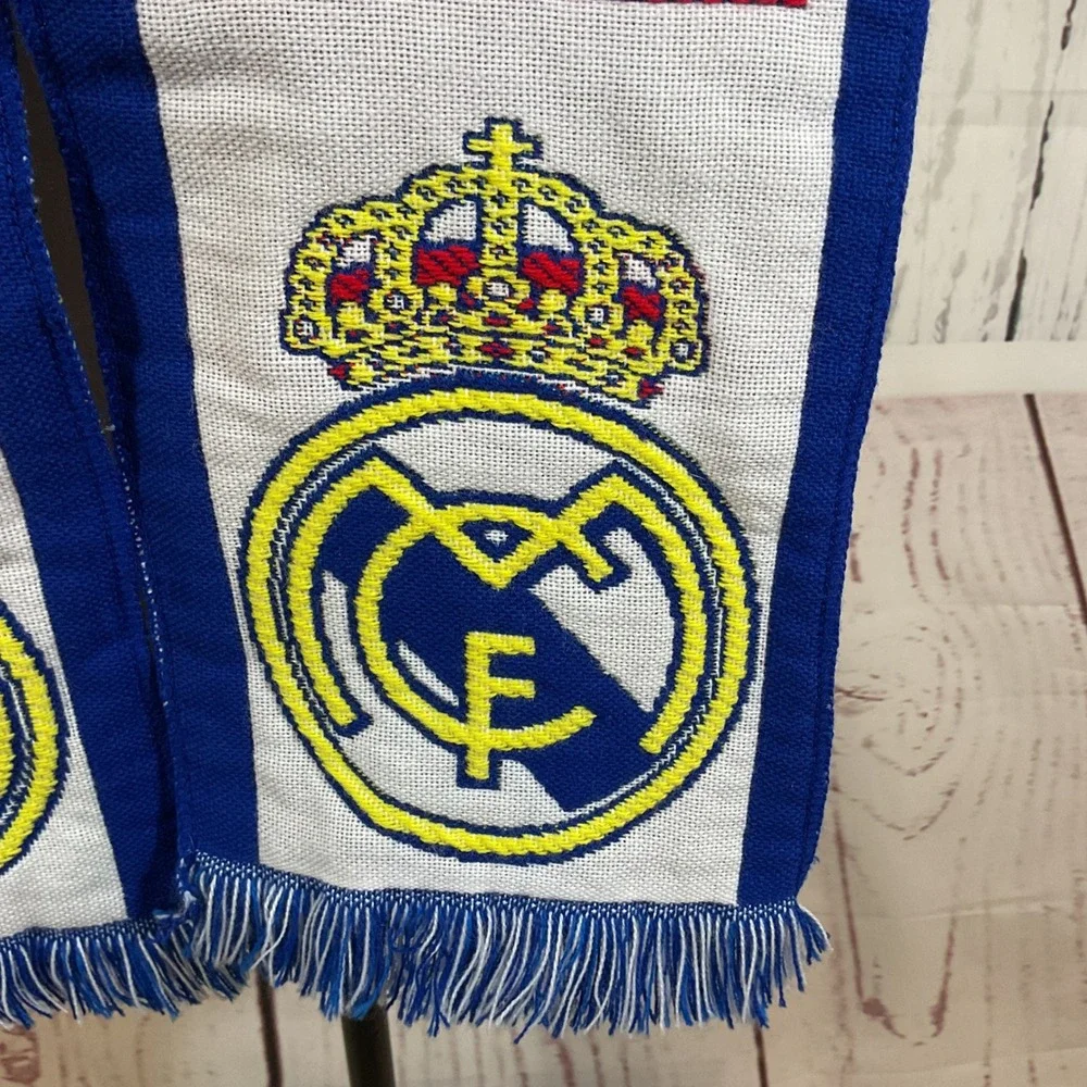 Real Madrid CF Official Soccer Futbol Knit Scarf El Mejor Club Del Mundo Spain